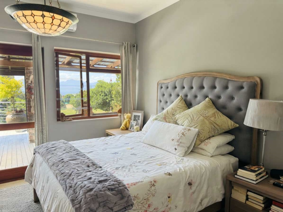 3 Bedroom Property for Sale in Mossel Bay Central Western Cape